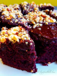 Romanian chocolate walnut cake