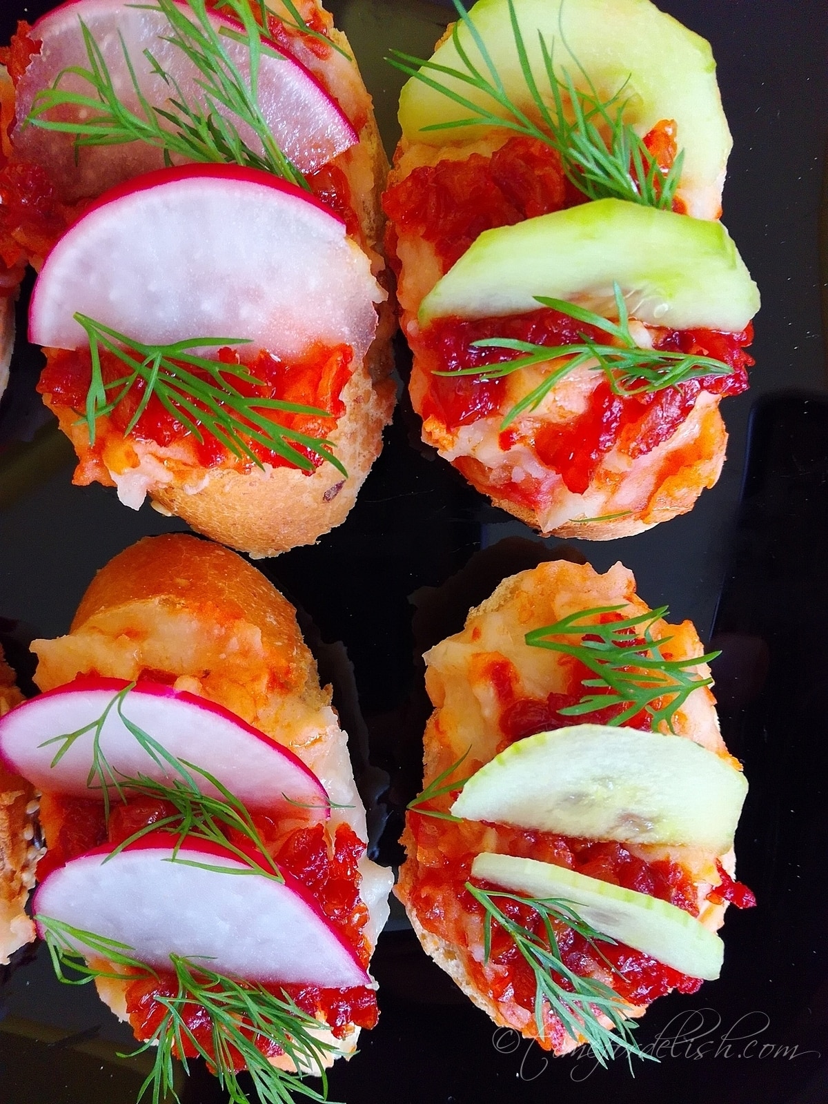 white bean crostini party food appetizers